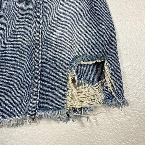 🔴 5 for $25! Free People Denim Mini Skirt Distressed Button Front Size 2 - Picture 8 of 11